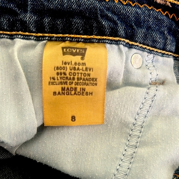 Levi's Dark Blue Cropped ๐ Jeans - Picture 5 of 6